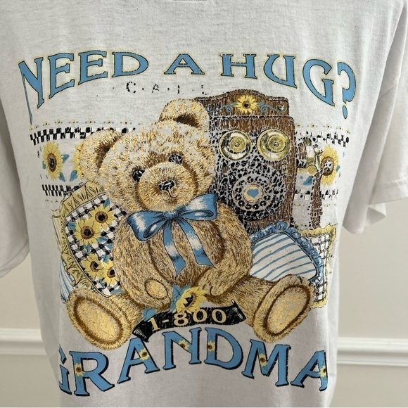 Vintage Need a Hug Call
1-800-GRANDMA T-Shirt - Picture 3 of 9